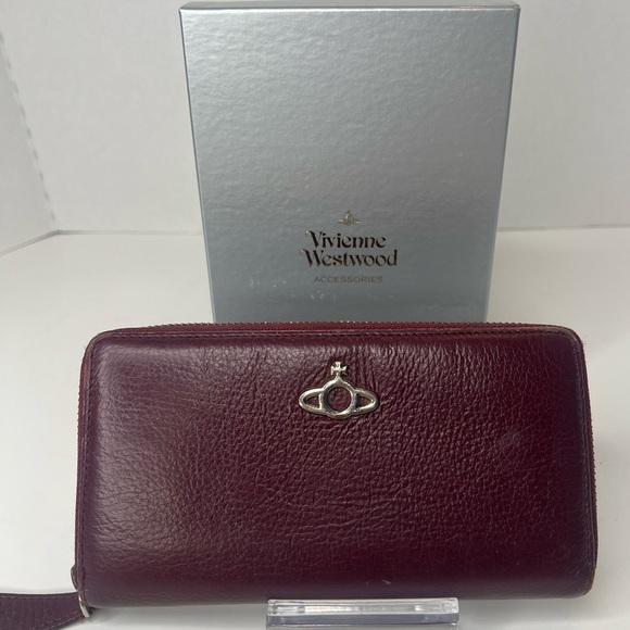 ♥️Vivienne Westwood SAFFIANO Leather Long ZIP ROUND WALLET |PRELOVED!!!🪐 - Picture 1 of 14